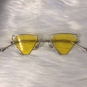 Triangle shaped sunglasses Yellow